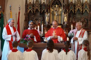 Messe mit Pfr.Thomas Maleja Flieden; Pater Georges About Damaskus; Pfr. Markus Schmitt und Pfr. Michael von Lüninck beide Dietershausen (v.links)